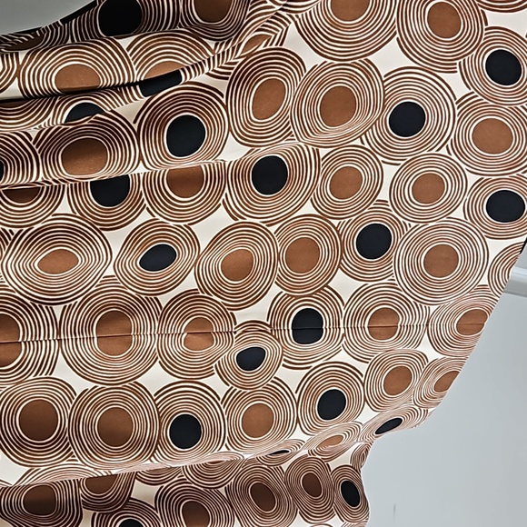 Belted dress, fabric has great texture/drape. - Picture 4 of 6